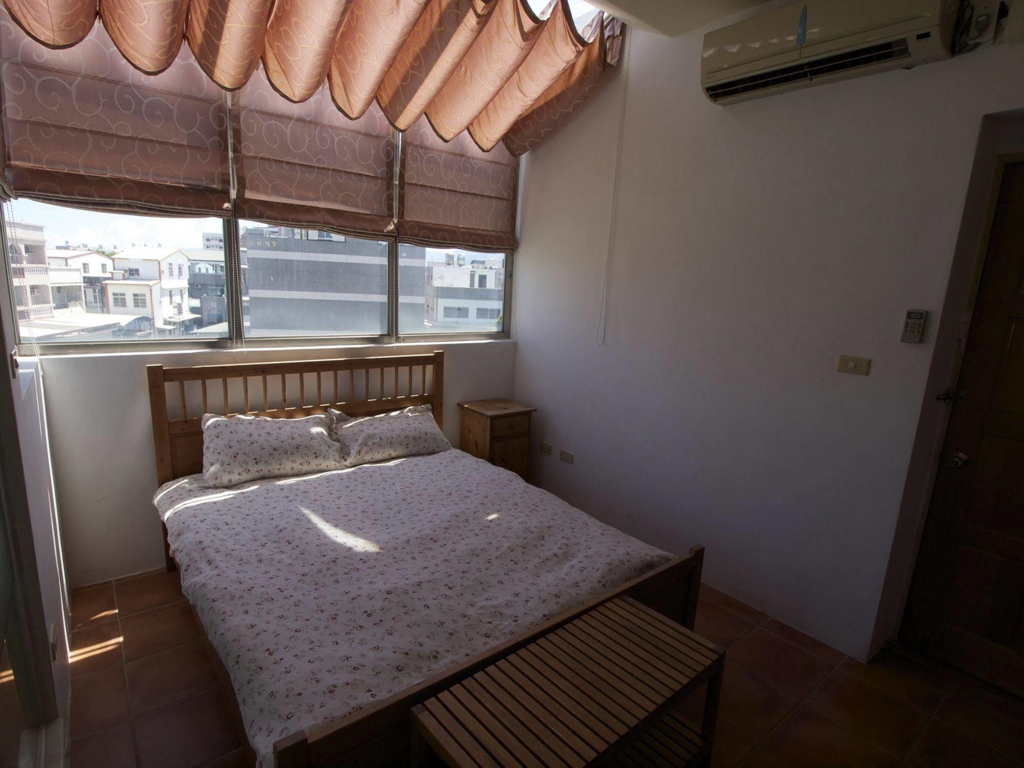 Oia Cafe B&B Taitung Bagian luar foto